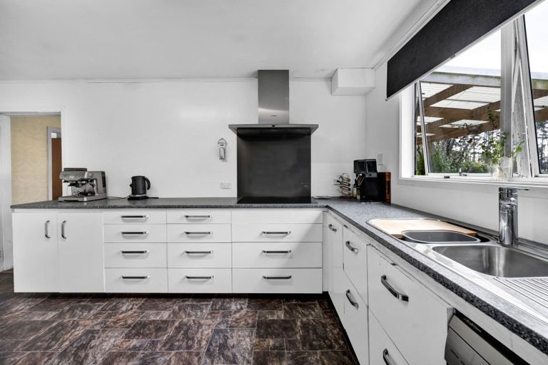 Photo of property in 20 Dudley Road Lower, Inglewood, 4386