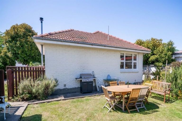 Photo of property in 147 Grimseys Road, Redwood, Christchurch, 8051