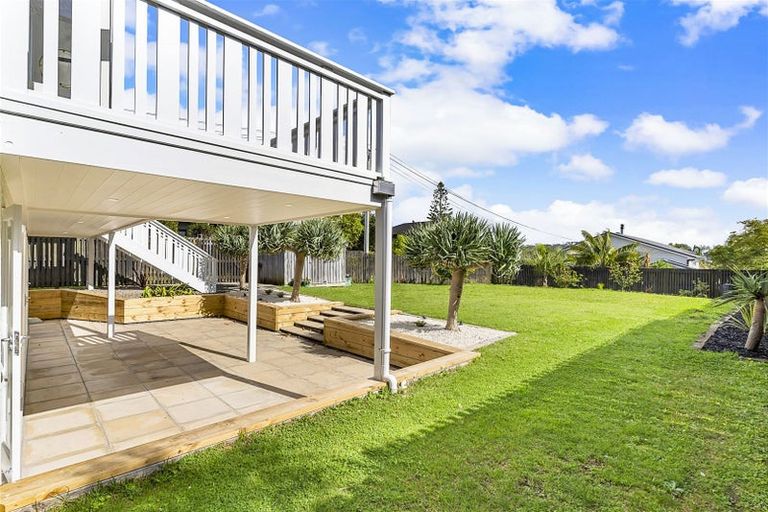 Photo of property in 130 Aberdeen Road, Campbells Bay, Auckland, 0620