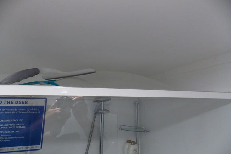 Photo of property in 21a Cotswold Crescent, Newlands, Wellington, 6037