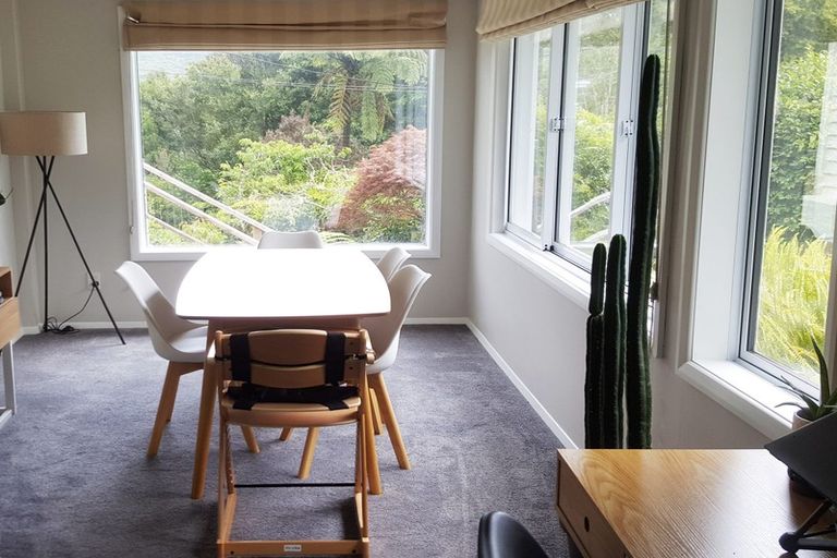 Photo of property in 18 Tawa Terrace, Tawa, Wellington, 5028