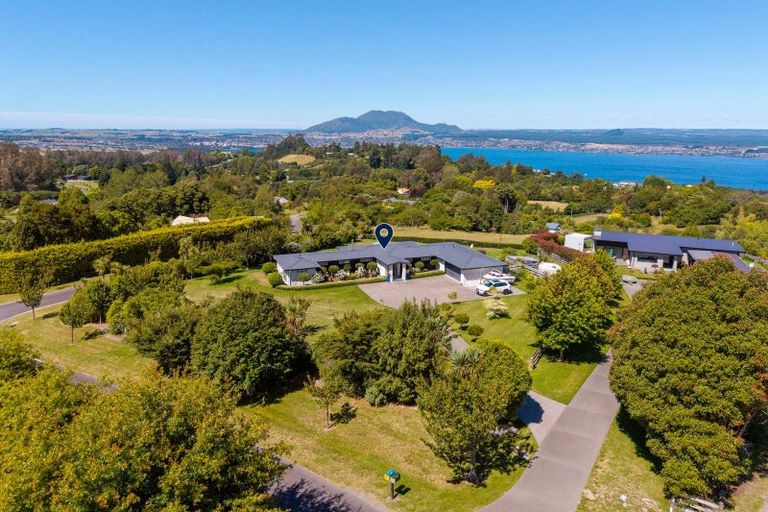 Photo of property in 35 Blue Ridge Drive, Acacia Bay, Taupo, 3385