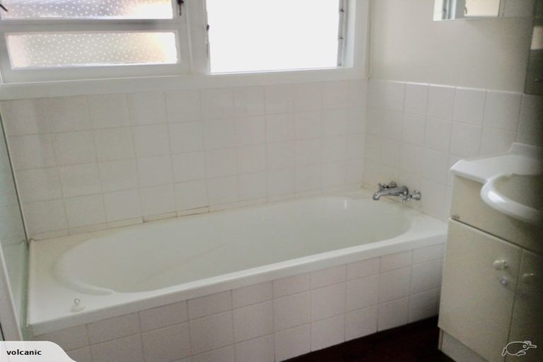 Photo of property in 38 Basley Road, Owhata, Rotorua, 3010