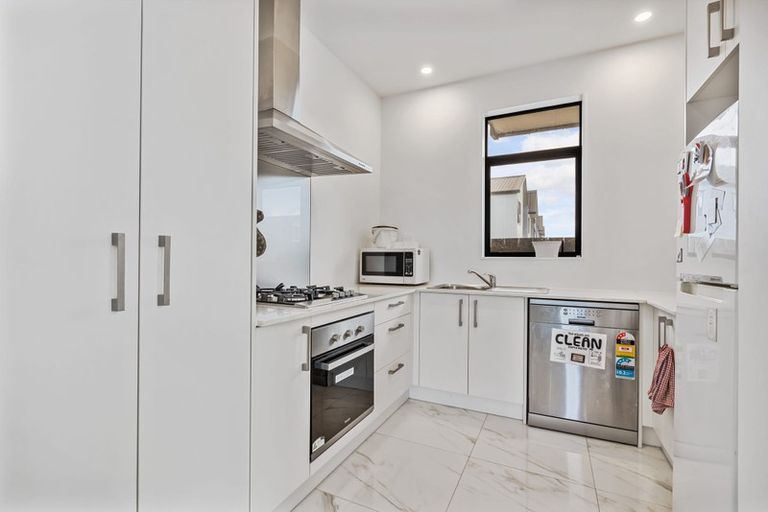 Photo of property in 23 Alliance Lane, Papakura, 2110