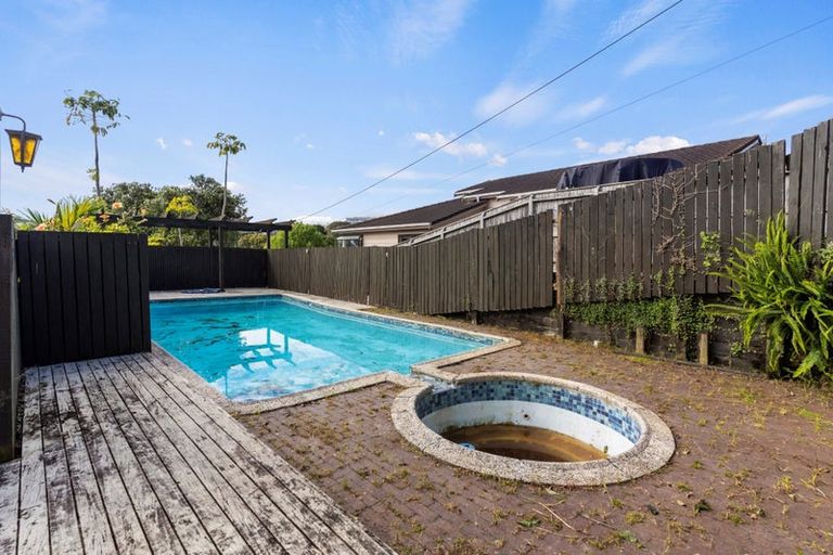 Photo of property in 2/11 Korotaha Terrace, Rothesay Bay, Auckland, 0630