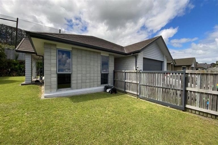 Photo of property in 1 Sharman Place, Pyes Pa, Tauranga, 3112