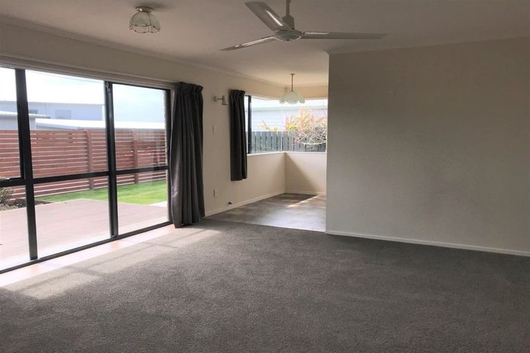 Photo of property in 4 Frank Wilson Terrace, Welbourn, New Plymouth, 4312