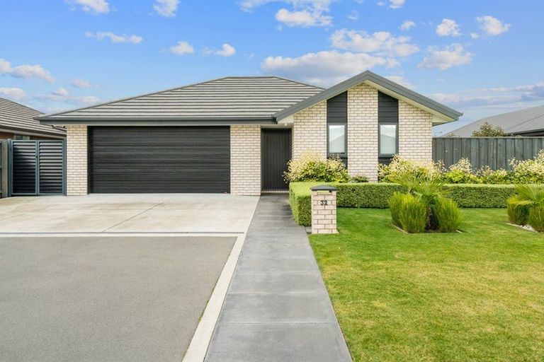 Photo of property in 32 Philippa Drive, Rolleston, 7615