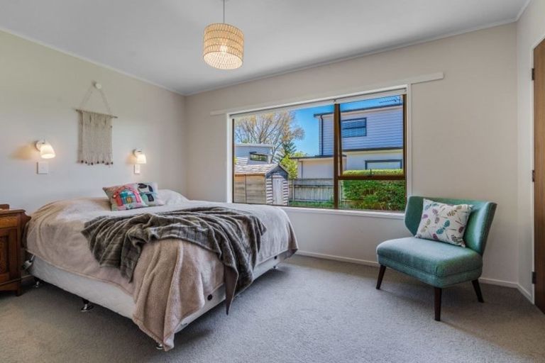 Photo of property in 2/39 Francis Street, Hauraki, Auckland, 0622