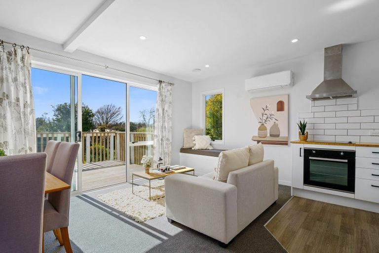 Photo of property in 98 Williams Street, Cambridge, 3434