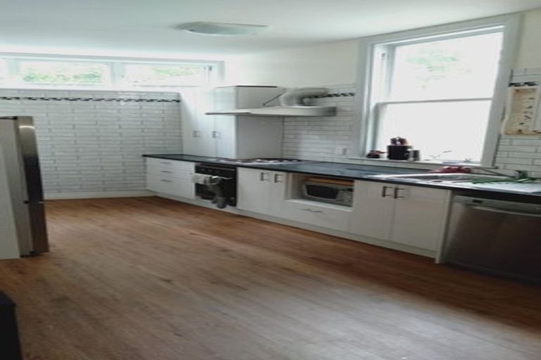 Photo of property in 359 The Terrace, Te Aro, Wellington, 6011