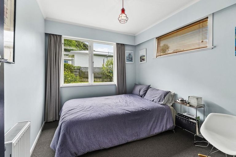 Photo of property in 84 Chester Road, Tawa, Wellington, 5028