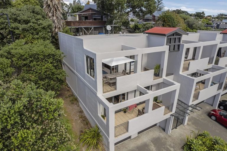 Photo of property in 3/8 Monte Cassino Place, Birkdale, Auckland, 0626