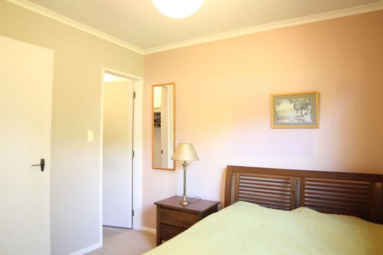 Photo of property in 28 Wellington Road, Paekakariki, 5034