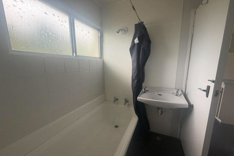 Photo of property in 6/12 Wood Street, Wallaceville, Upper Hutt, 5018