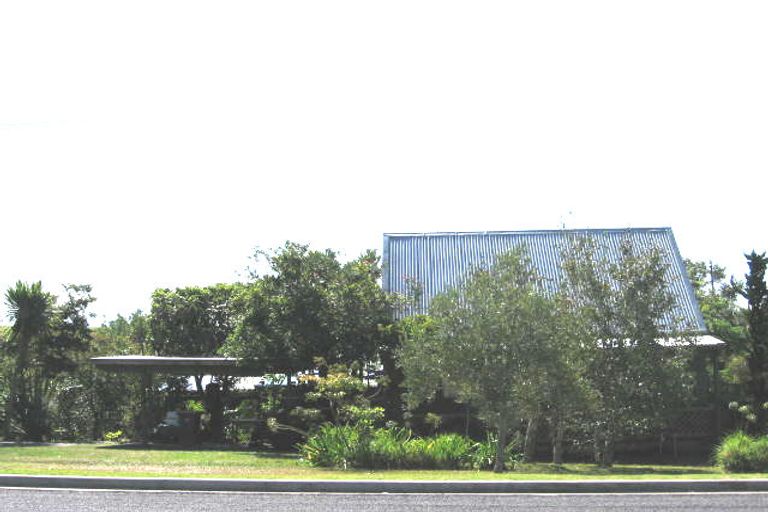 Photo of property in 9 Wairere Road, Torbay, Auckland, 0630