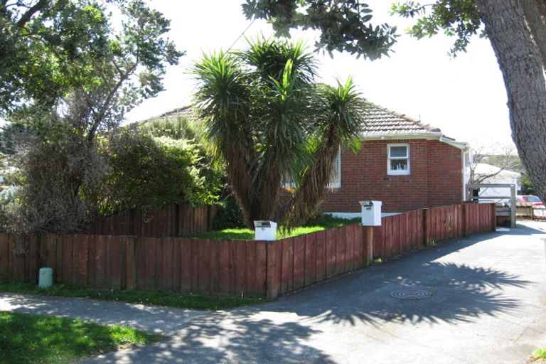 Photo of property in 19a Melvill Grove, Waterloo, Lower Hutt, 5011