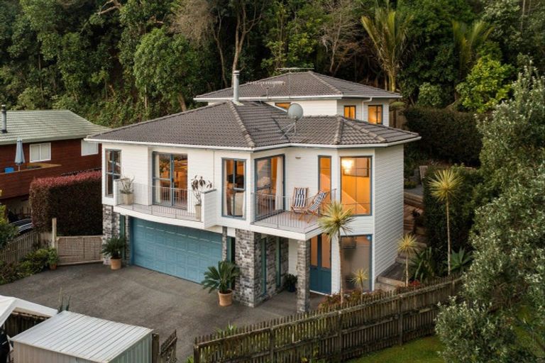 Photo of property in 3a Mckenzie Avenue, Arkles Bay, Whangaparaoa, 0932