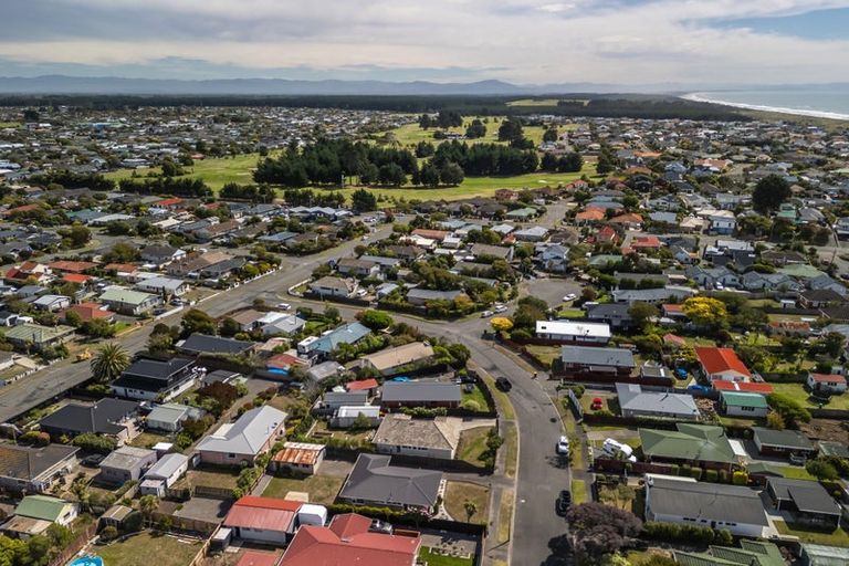 Photo of property in 27 Monowai Crescent, North New Brighton, Christchurch, 8083