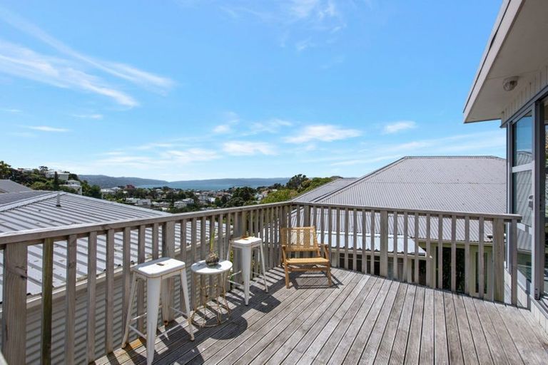 Photo of property in 18 Norna Crescent, Kelburn, Wellington, 6012