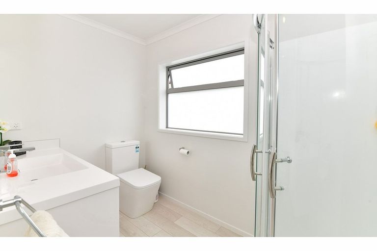 Photo of property in 43b Doment Crescent, Orewa, 0931