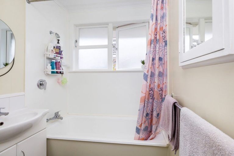 Photo of property in 20b Kiwi Street, Heretaunga, Upper Hutt, 5018