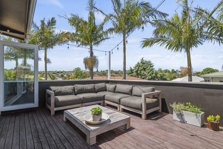 Photo of property in 12 Tyne Road, Forrest Hill, Auckland, 0620