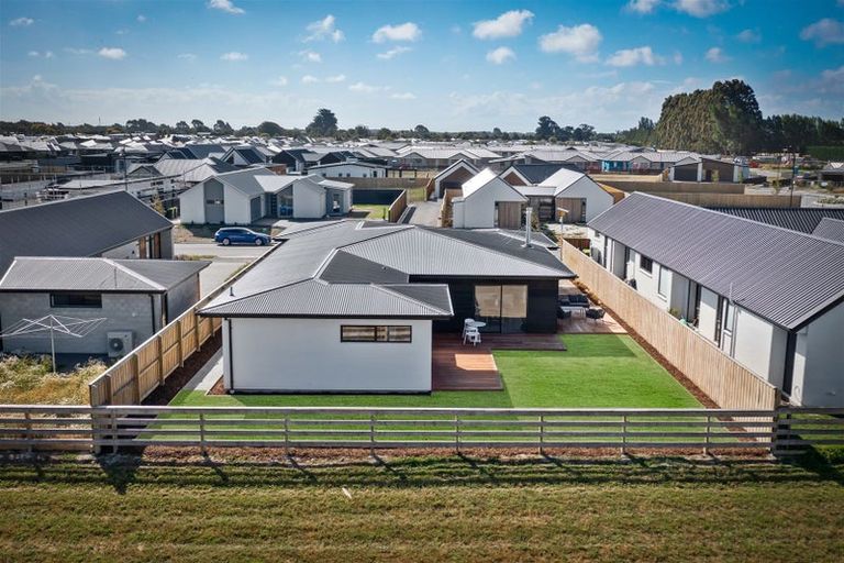 Photo of property in 37 Frank Ernest Crescent, Prebbleton, 7604