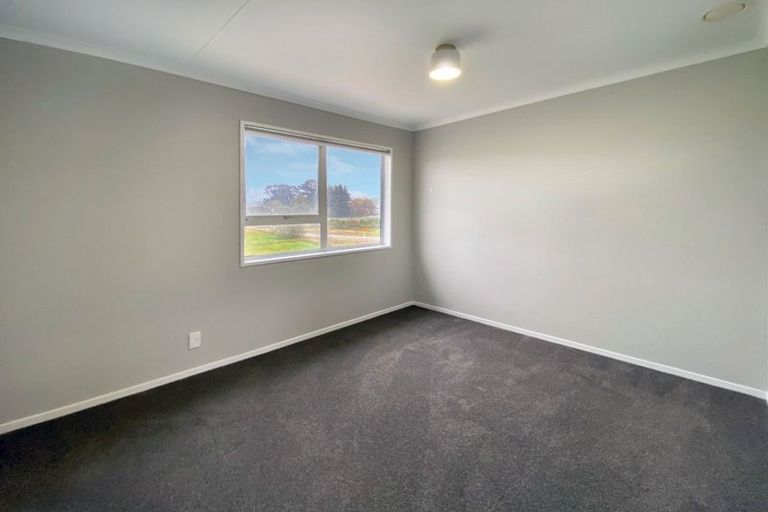 Photo of property in 20 Monteith Street, Halcombe, 4779