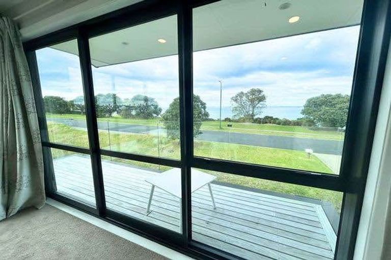 Photo of property in 347 Pinecrest Drive, Gulf Harbour, Whangaparaoa, 0930