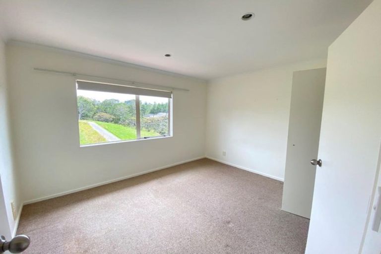 Photo of property in 14 Meharg Place, Fairview Heights, Auckland, 0632