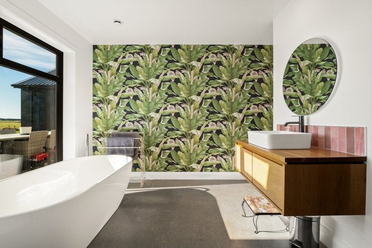 Photo of property in 470 Clinton Highway, Te Houka, Balclutha, 9273