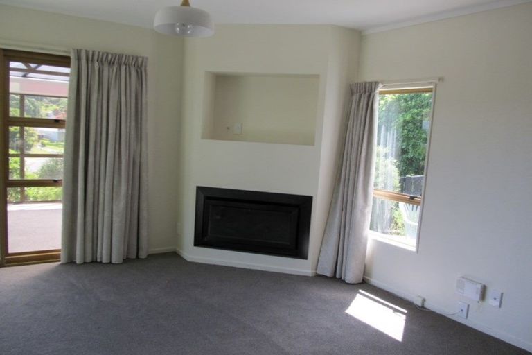 Photo of property in 31 Penryn Drive, Camborne, Porirua, 5026