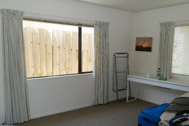 Photo of property in 11 Sirsi Terrace, Broadmeadows, Wellington, 6035