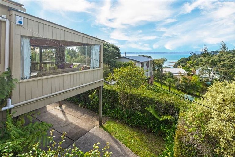 Photo of property in 71 Howard Road, Orere Point, Papakura, 2585