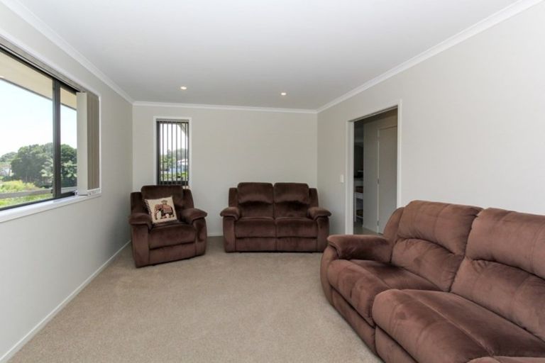 Photo of property in 48 Magnolia Drive, Westown, New Plymouth, 4310