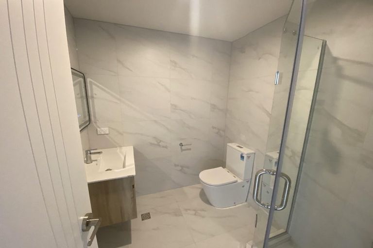 Photo of property in 5/28 Smythe Road, Henderson, Auckland, 0612