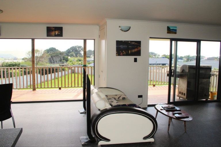 Photo of property in 10 Sea Vista, Athenree, Katikati, 3177