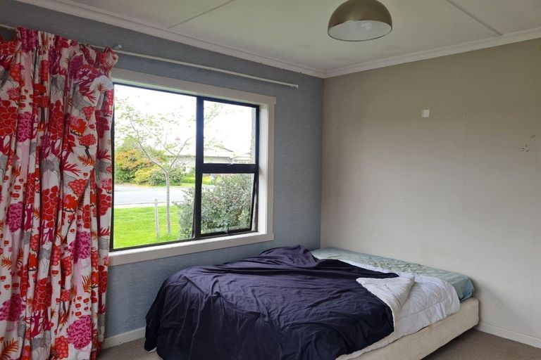 Photo of property in 42 Albert Street, Winton, 9720