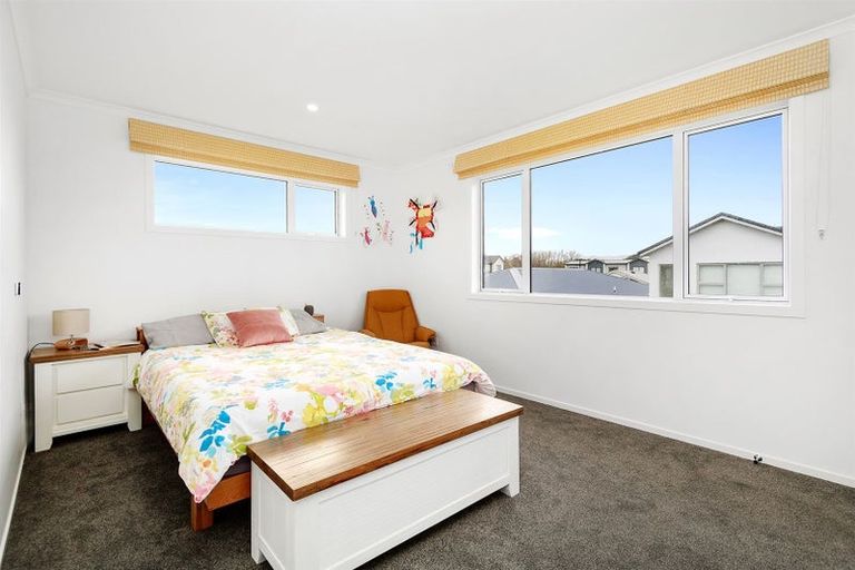 Photo of property in 7 Torea Place, Kenepuru, Porirua, 5022