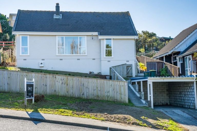 Photo of property in 11 Penryn Drive, Camborne, Porirua, 5026