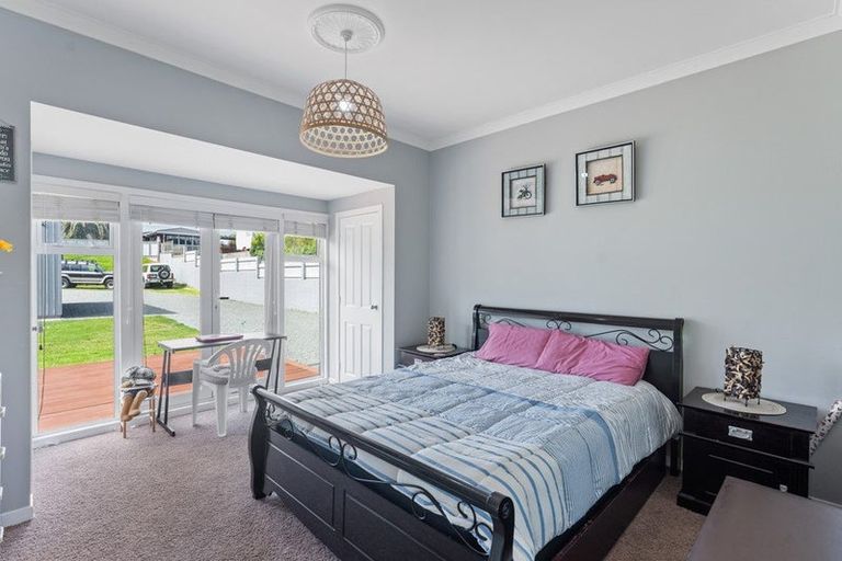 Photo of property in 116 Seaview Road, Paraparaumu Beach, Paraparaumu, 5032