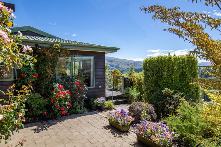 Photo of property in 13 Edinburgh Street, Roxburgh, 9500