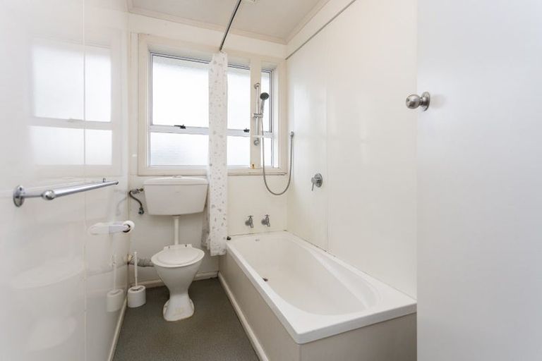 Photo of property in 2/65 Matipo Street, Riccarton, Christchurch, 8041