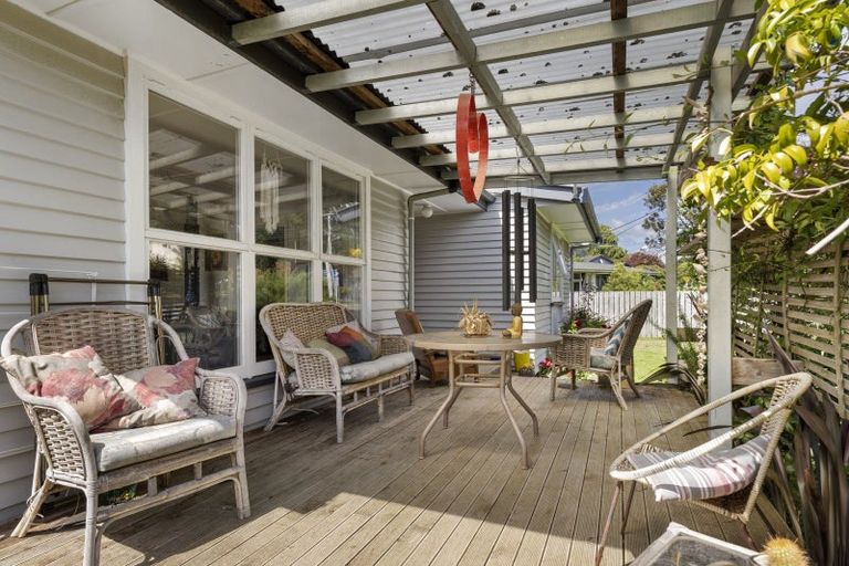 Photo of property in 16 Wairau Road, Picton, 7220