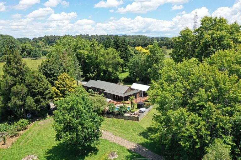 Photo of property in 77 Lee Martin Road, Tamahere, Cambridge, 3493