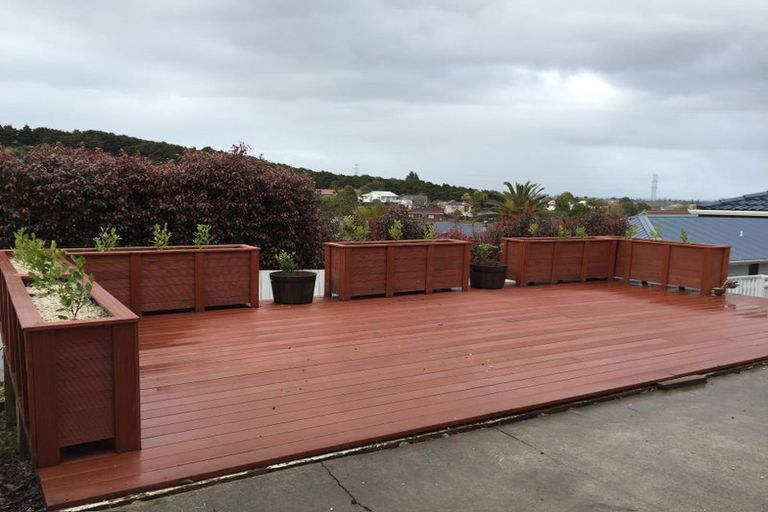 Photo of property in 15a Correa Court, Goodwood Heights, Auckland, 2105