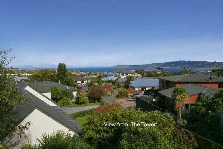Photo of property in 6 Astelia Way, Waipahihi, Taupo, 3330
