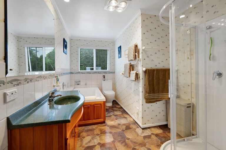 Photo of property in 14 Ngapapa Street, Urenui, 4375