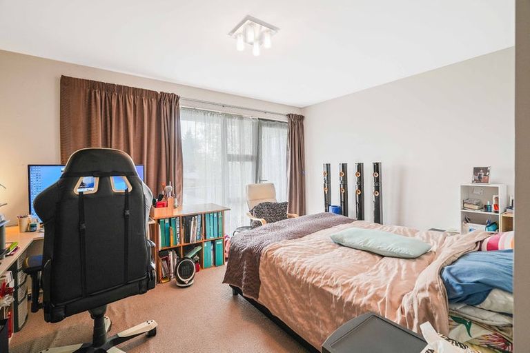 Photo of property in 24 Dinton Street, Russley, Christchurch, 8042